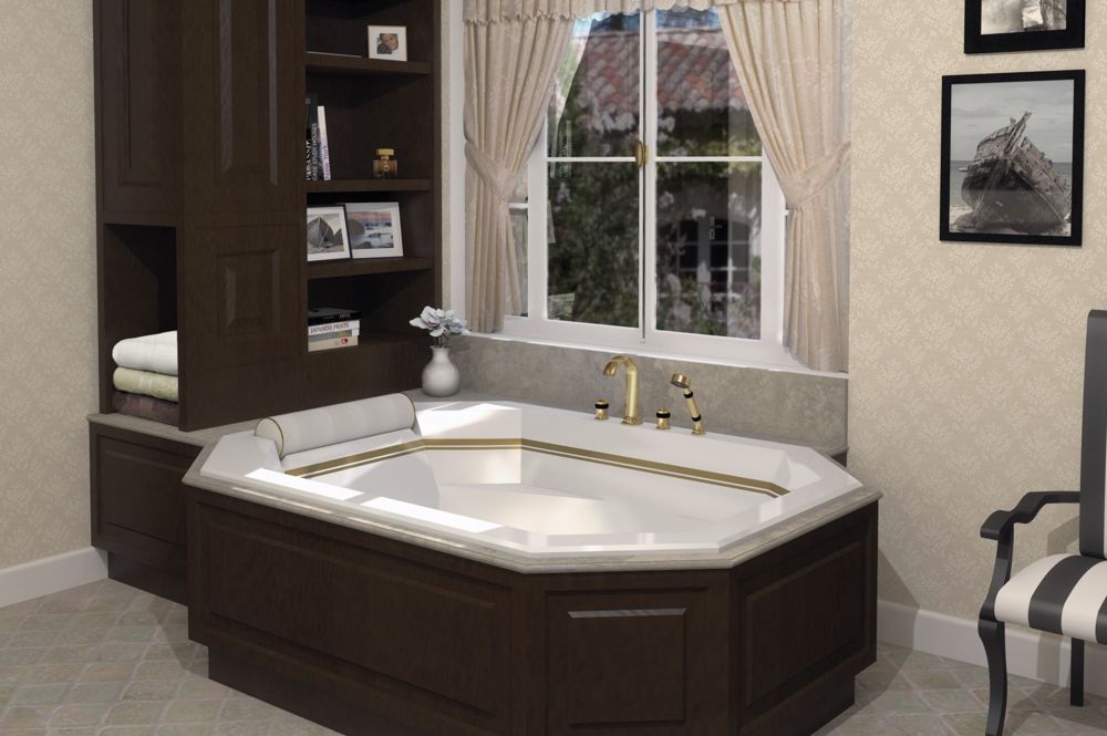 Octagon shaped bathtub DIAMANT by Watergame Company