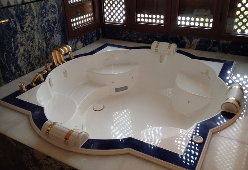 Luxury tub ZELLIGE by Watergame Company